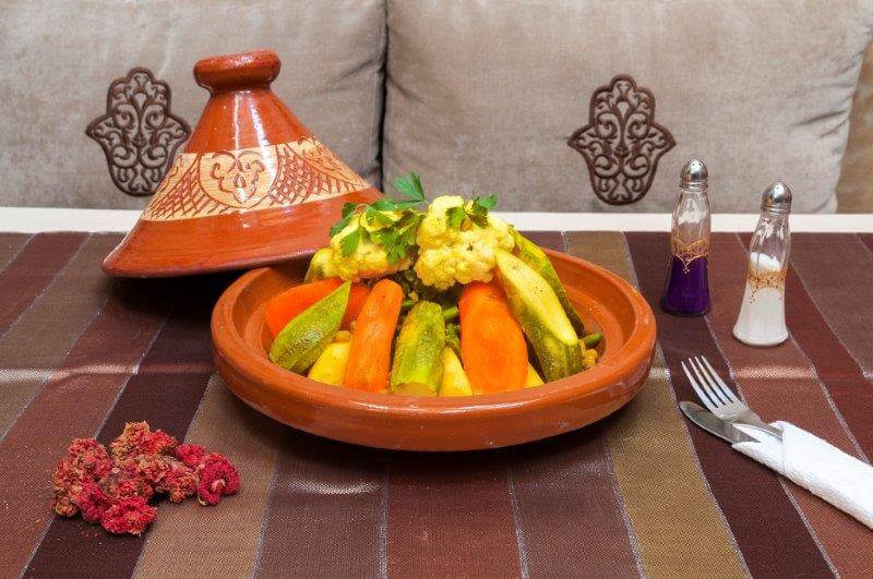 Gedünstetes Gemüse, schonend gegart in der Tajine im Restaurant vom Riad La Maison Nomade