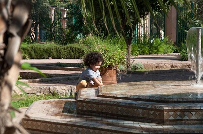 Eine Pause einlegen im Harti Park in der Neustadt von Marrakesch