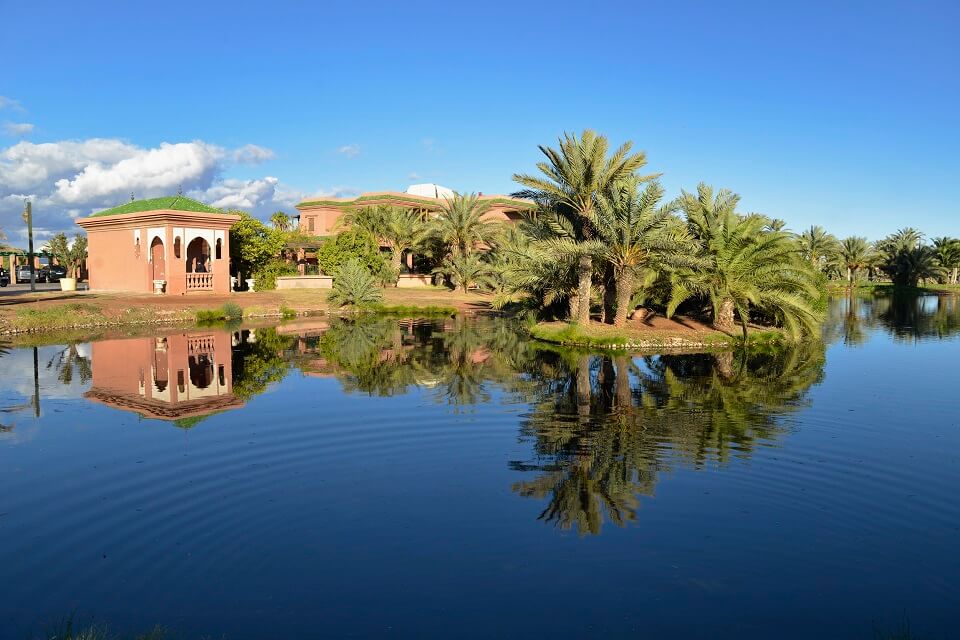 Golf spielen in Marrakesch mit dem Riad La Maison Nomade im Golfclub Amelkis