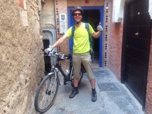karl mit dem Fahrrad von Deutschland zum Riad La Maison Nomade in Marrakesch