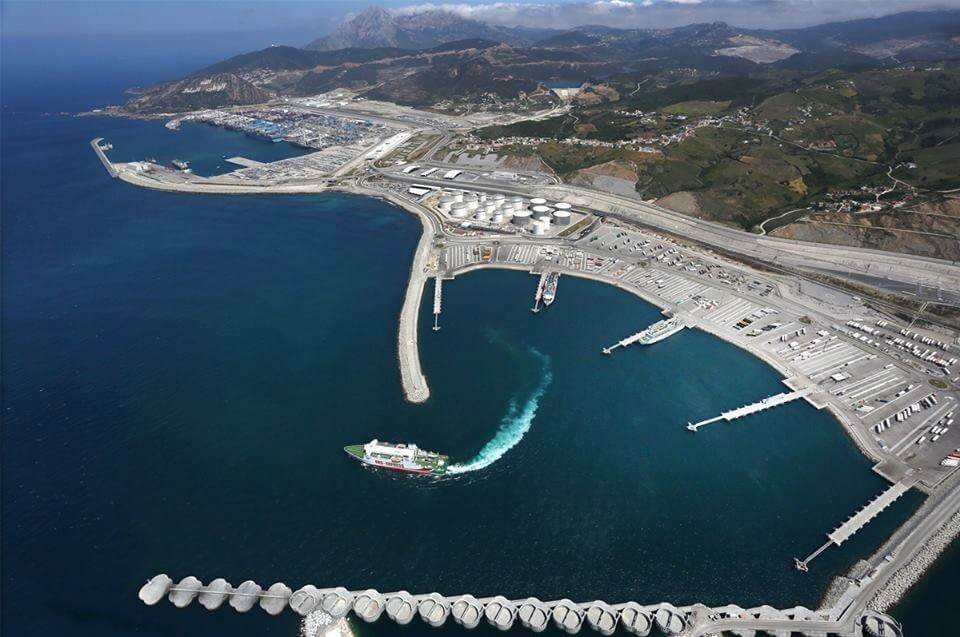 Der Übersee- und Containerhafen-tanger-med an der Mittelmeerküste